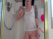 Busty Babe Enjoys Warm Shower