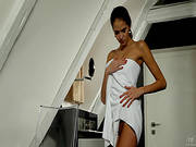 High-class Brunette Silvie Deluxe Playing With Her Vag