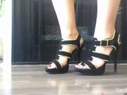 Capri Shows Off Her Sexy Feet Tries On Some Heels