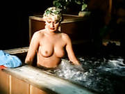 Juggy Vintage Blonde Masturbating Her Pussy In The Jacuzzi
