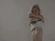 Sweet Solo Blonde Pose Pussy