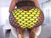 Hottest Milf Kiara Mia Shows Off That Juiciest Big Butt Of Hers