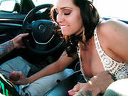 Spicy Slut Gracie Glam Gives Blowjob In The Car And Gets Her Muff Licked
