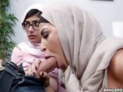 Arabic Females Giving Hiim An Amazing Blowjob