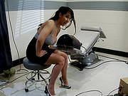 Isis Love Gets Her Pussy Stimulated By Vibrator And Machines