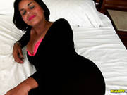 Aphrodisiac Latina Mom Ana Luz Shows Off Her Curvaceous Body And Then Blows A Hard Dick Deepthroat