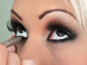 Smoky Make Up And  Threesome Behind The Scene Video With Avril
