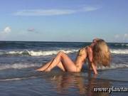 Sizzling Anita Dark Shows Off Her Amazing Wet Body
