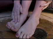 Saucy Kagney Karter Shows Off Her Amazing Feet