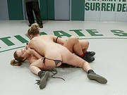 Female Wrestlers Get Passionate On The Mat!